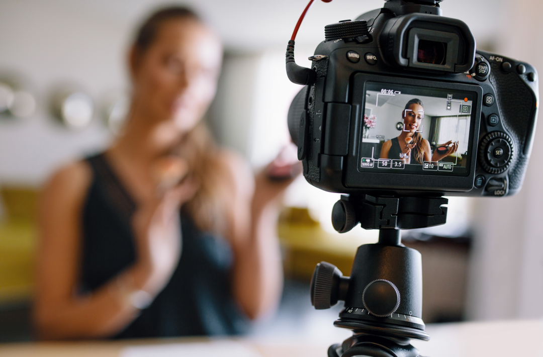 Best Tripods for Vlogging